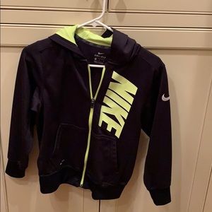 Kids medium Dri-fit jacket with hood.